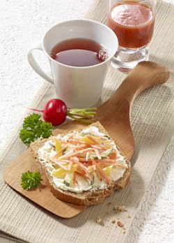 Frischkäsebrot mit Rohkost